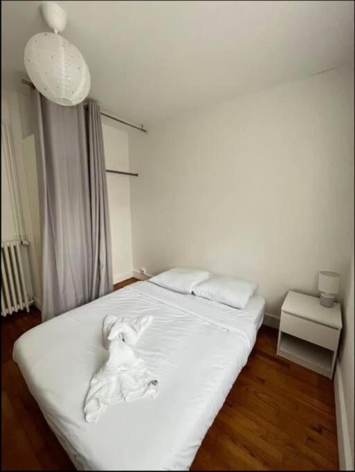 Los Angeles - Grand Appartement Reims Extérieur photo