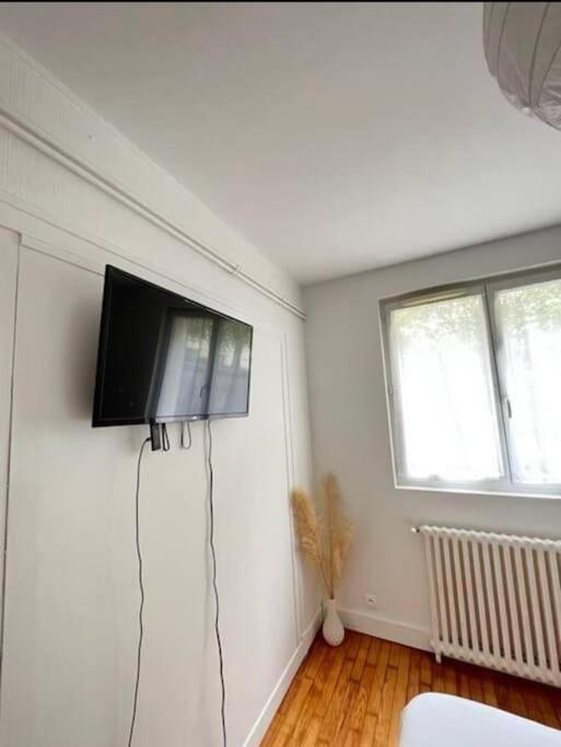 Los Angeles - Grand Appartement Reims Extérieur photo
